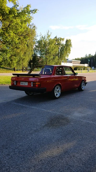Volvo 242 1981, kuva 4/9