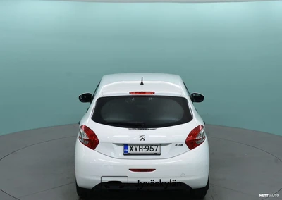 Peugeot 208 Motion VTi 68 5-ov 2014, photo 2/23