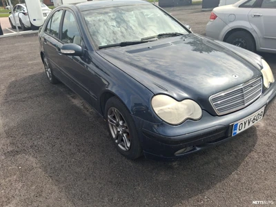 Mercedes-Benz C 220 2003, photo 1/13