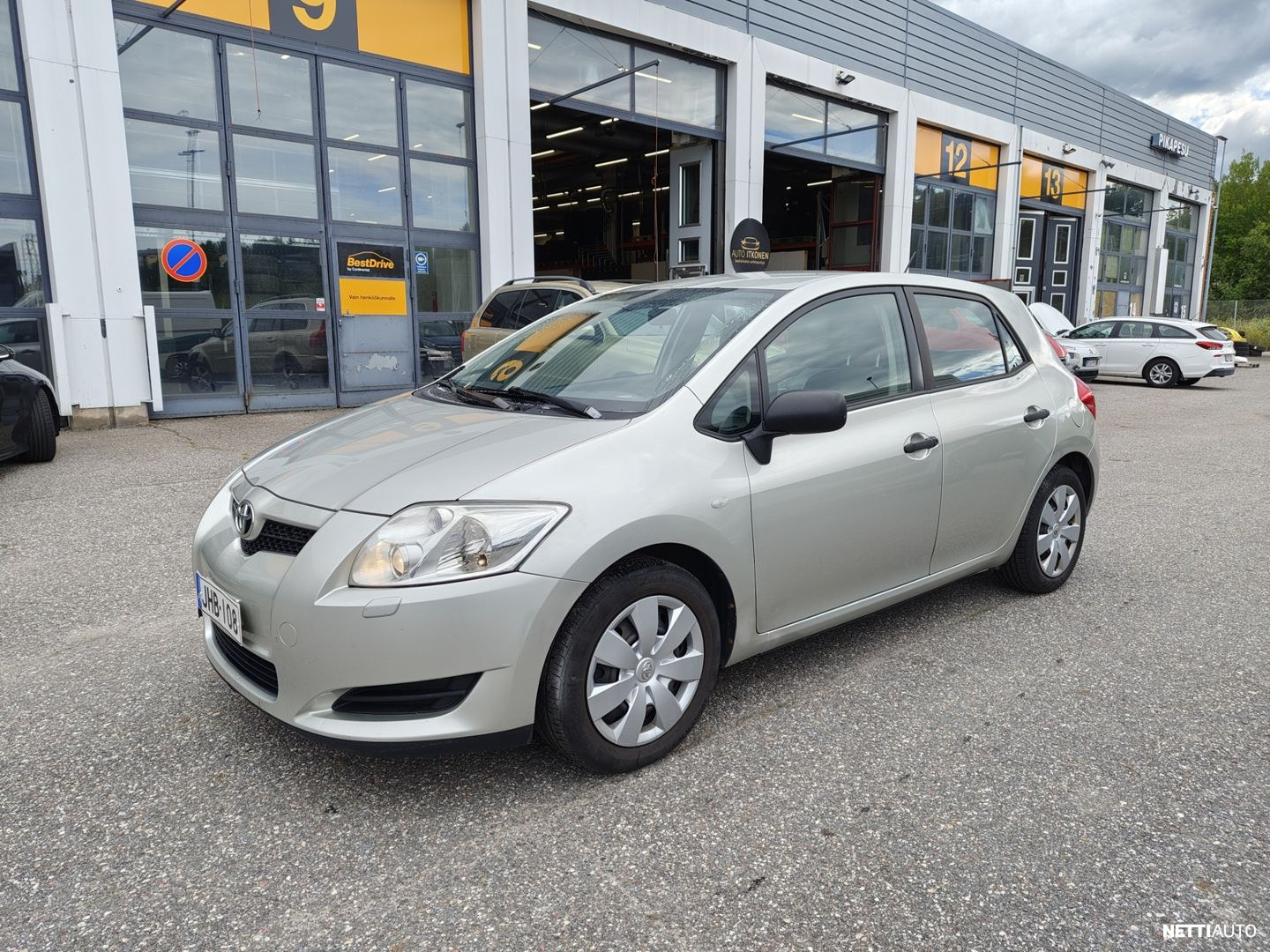 Toyota Auris 2007, photo 3/17