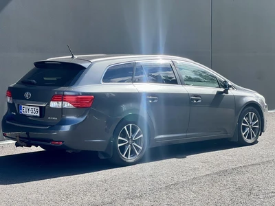 Toyota Avensis 2012, photo 2/10