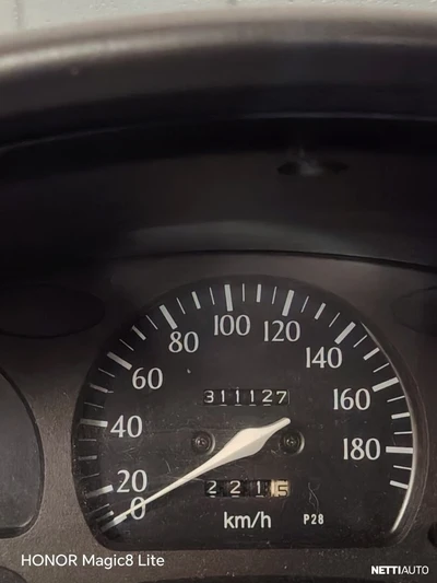 Toyota Starlet 1999, photo 2/2