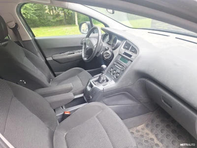 Peugeot 5008 2010, photo 3/6