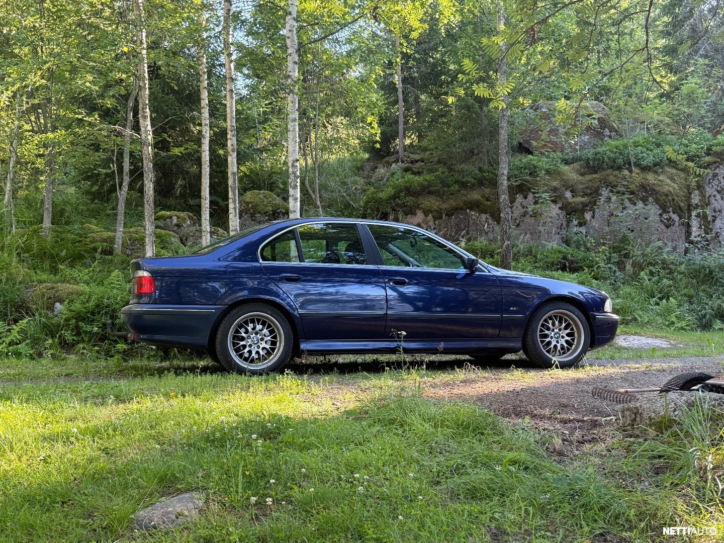 BMW 528