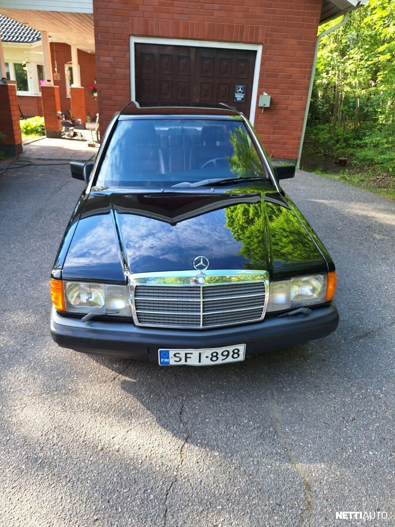 Mercedes-Benz 190