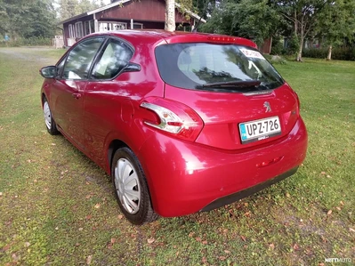 Peugeot 208 Active VTi 95 3-ov 2012, photo 3/6