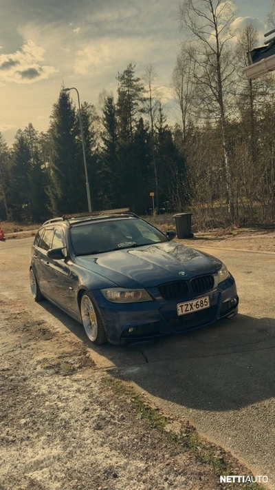 BMW 325 2009, photo 4/10