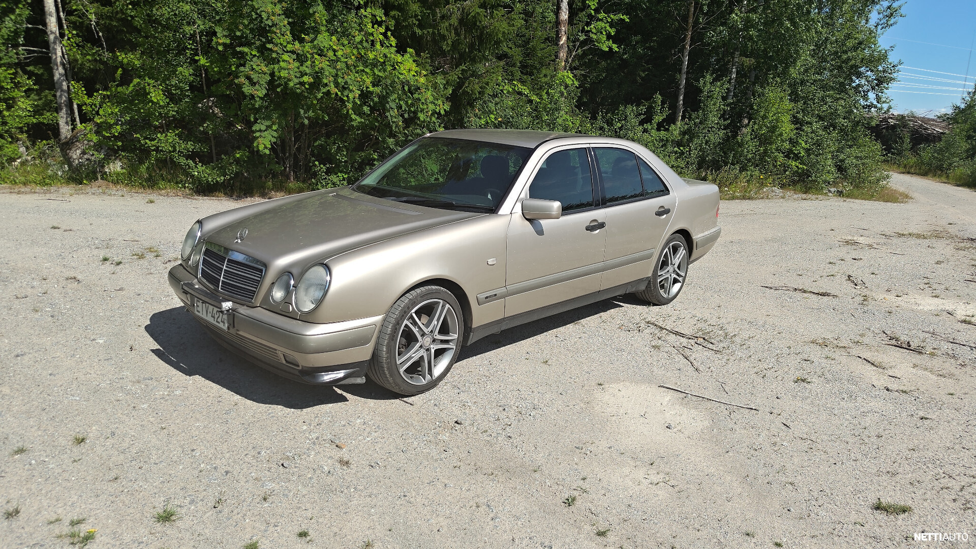 Mercedes-Benz E