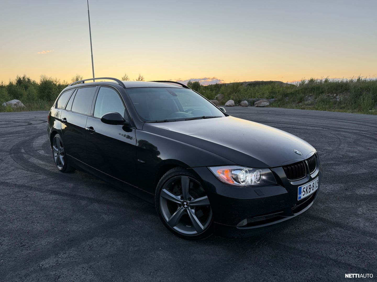 BMW 330