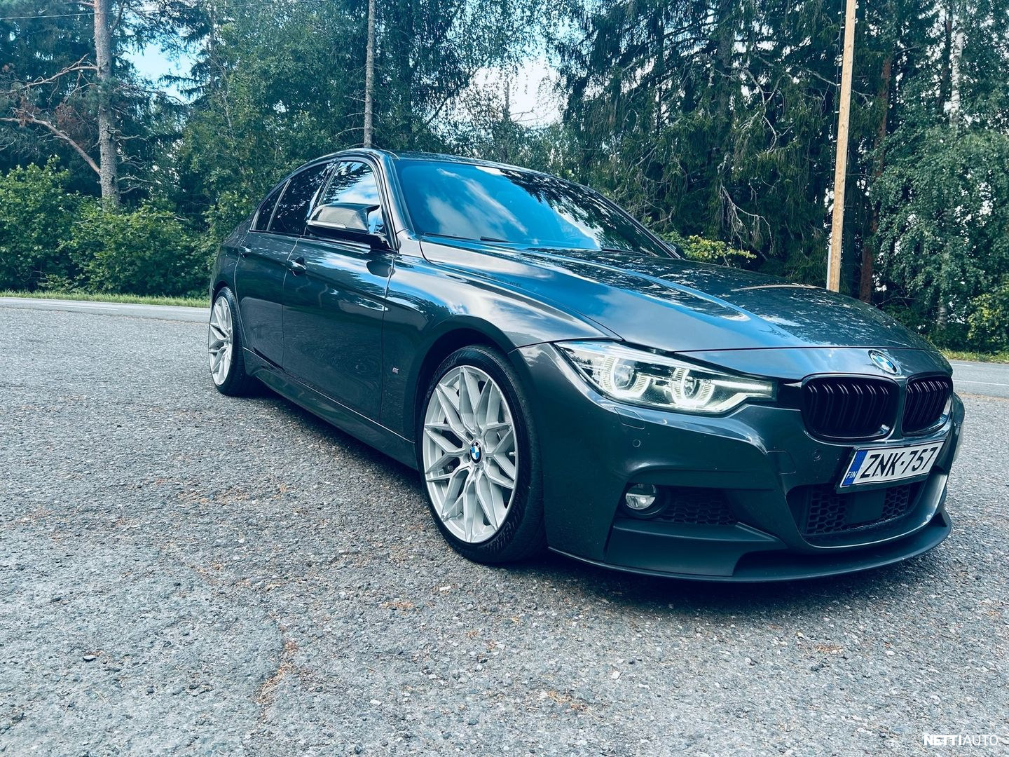 BMW 330