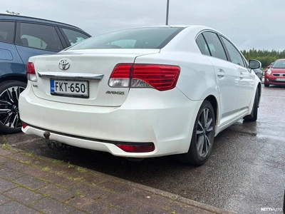 Toyota Avensis 2012, kuva 6/7