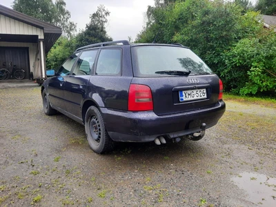 Audi A4 Avant 1,9 TDI quattro 1998, kuva 4/12