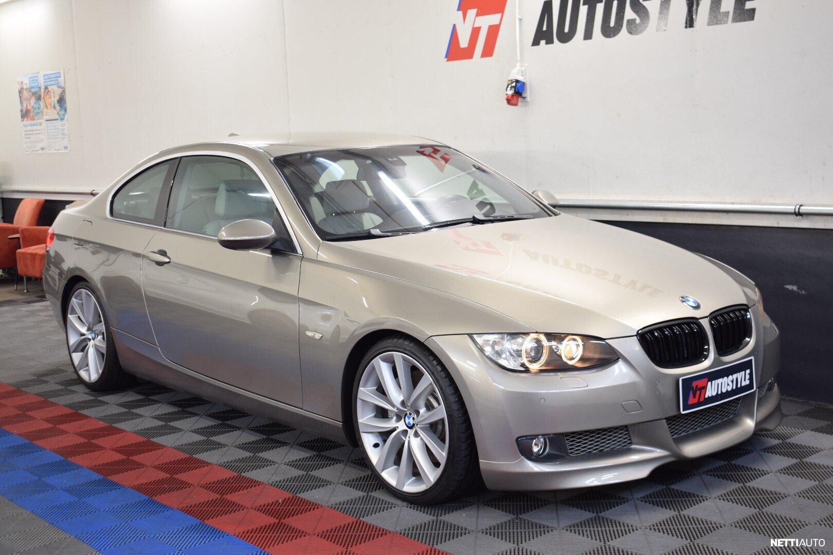 BMW 335