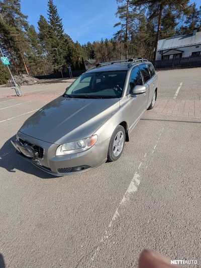 Volvo V70 2,4D Momentum aut 2009, kuva 4/12