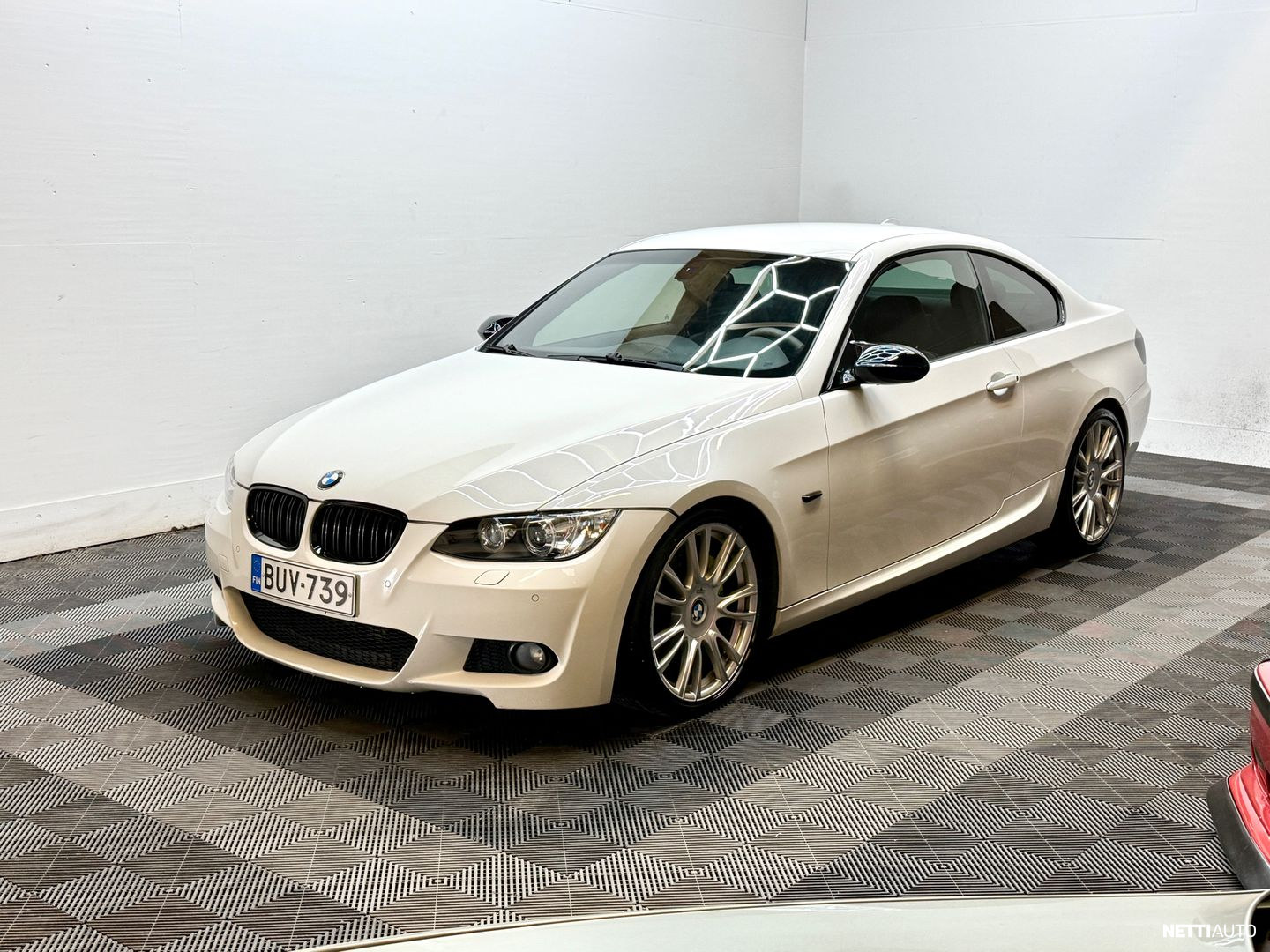 BMW 335