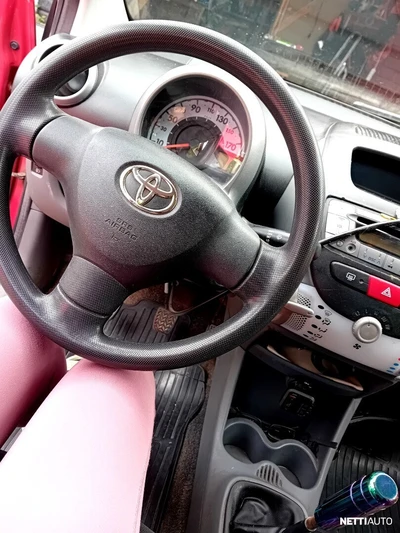 Toyota Aygo 1,0 VVT-i 5ov 2010, kuva 4/7