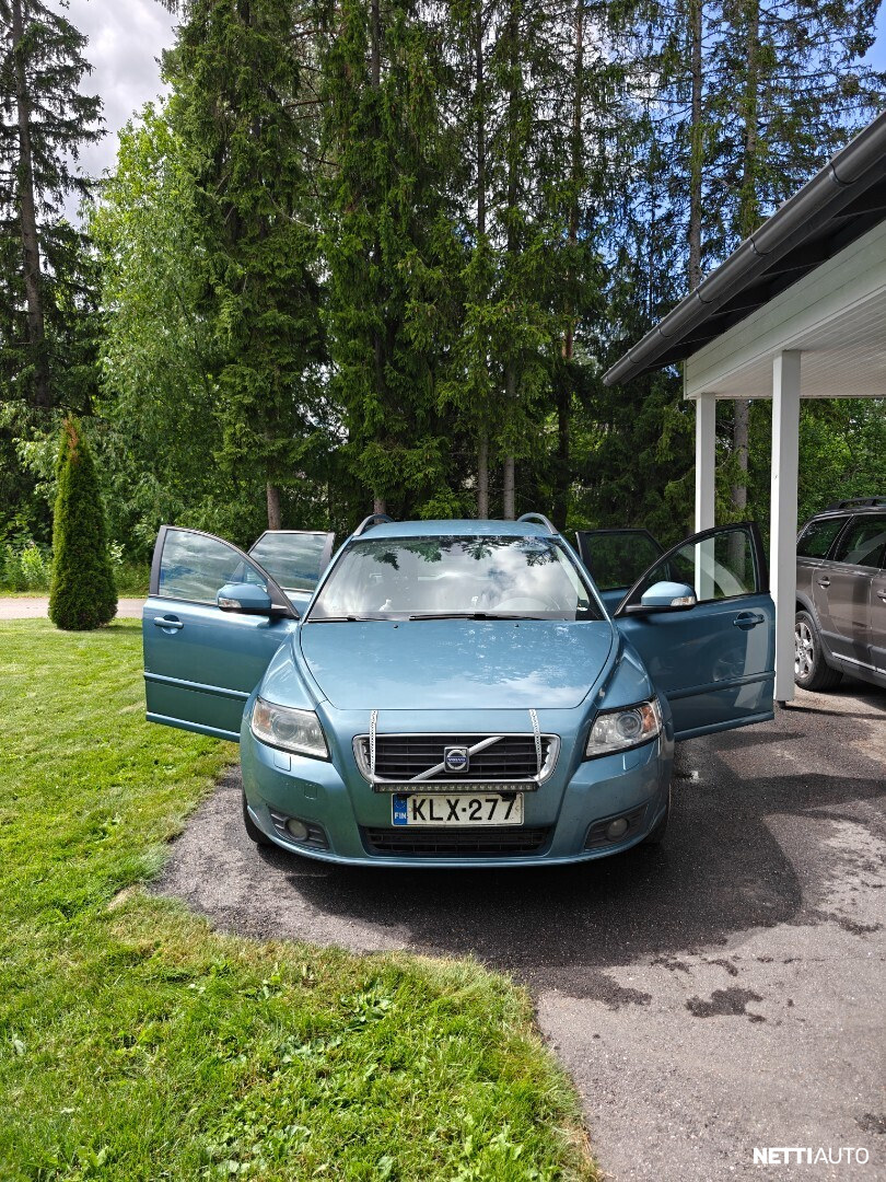 Volvo V50