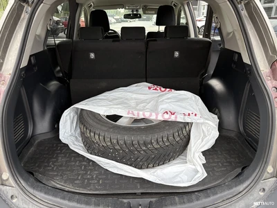 Toyota RAV4 2015, kuva 3/9