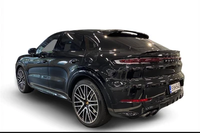 Porsche Cayenne Turbo E-Hybrid Coupé 2024, kuva 2/25