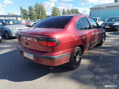 Renault Megane 4D CLASSIC 1.6-LA0F0G/257 1998, photo 3/5