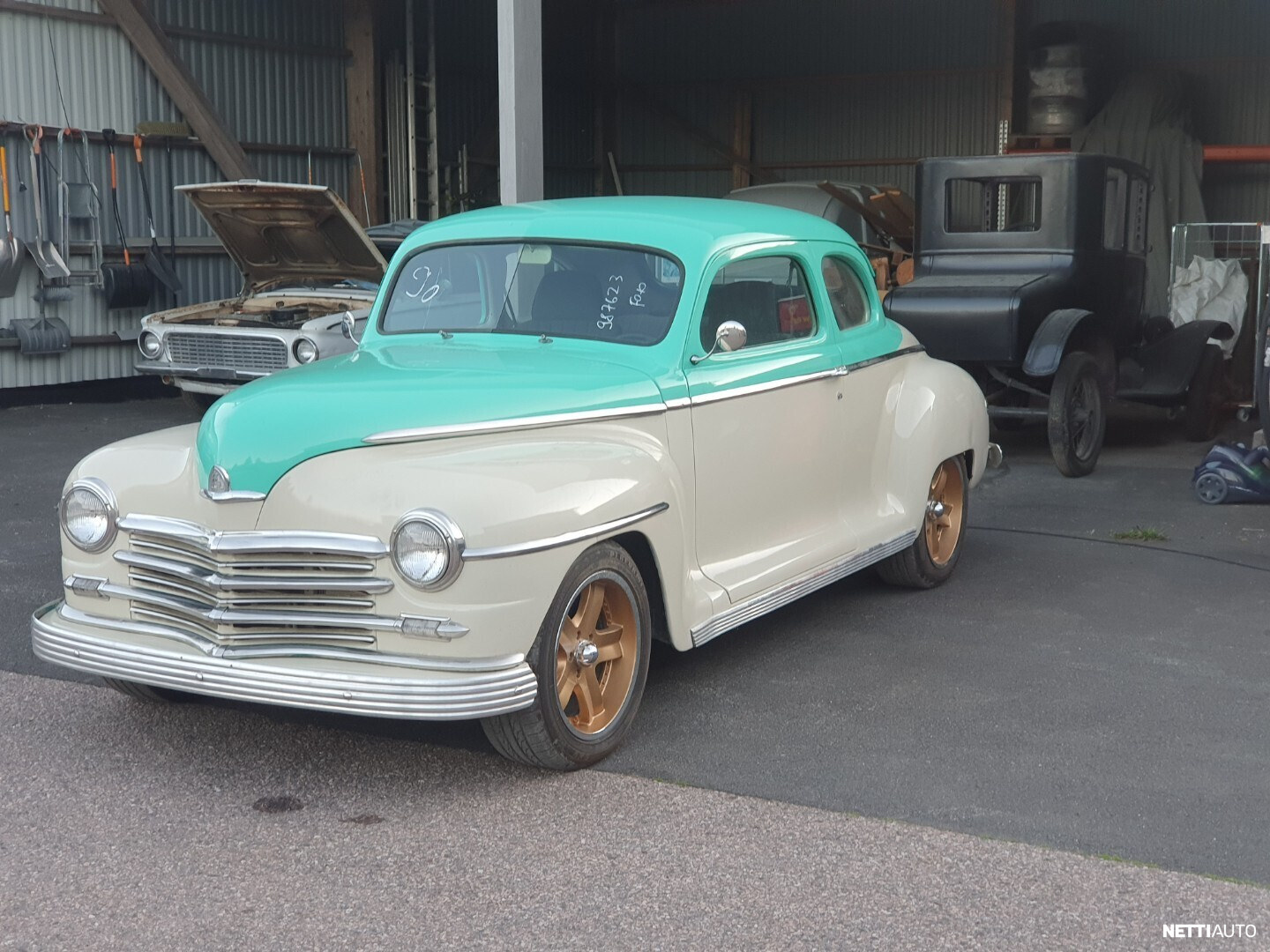 Plymouth Special Deluxe