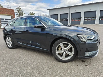 Audi e-tron 2020, photo 2/10