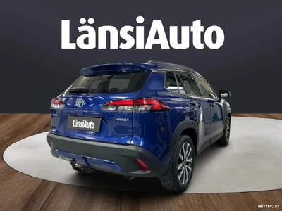 Toyota Corolla Cross 2.0 Hybrid Active 2023, photo 6/10