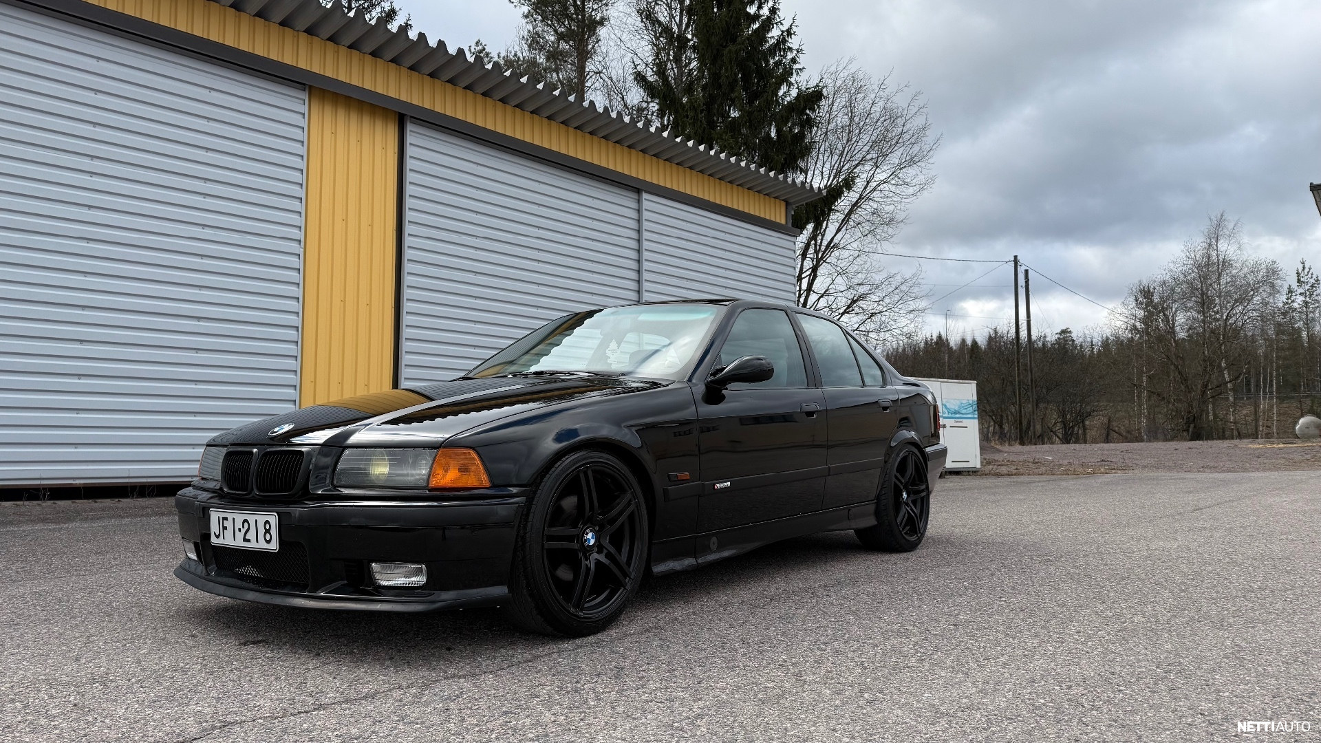 BMW 325