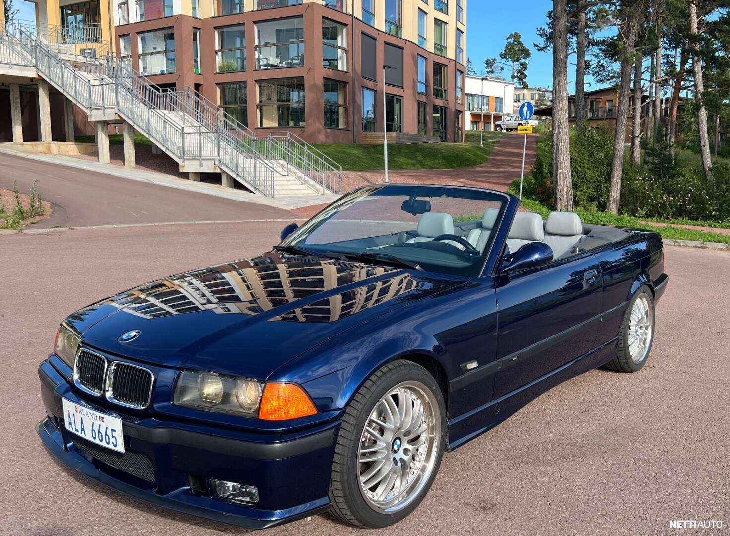 BMW 325