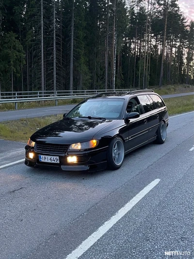 Opel Omega 1995, kuva 4/5