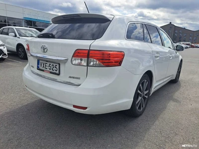 Toyota Avensis 2,0 D-4D DPF Active Wagon 2013, kuva 2/10
