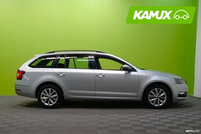 Skoda Octavia 2020, photo 2/10