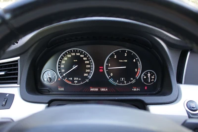 BMW 530 Gran Turismo 2011, kuva 7/15