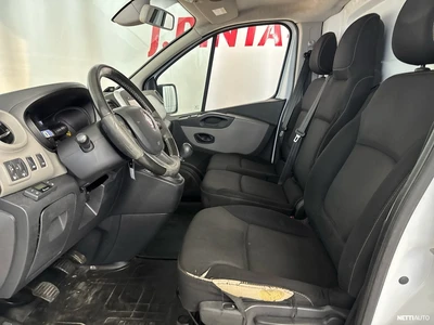 Renault Trafic 2015, photo 7/19