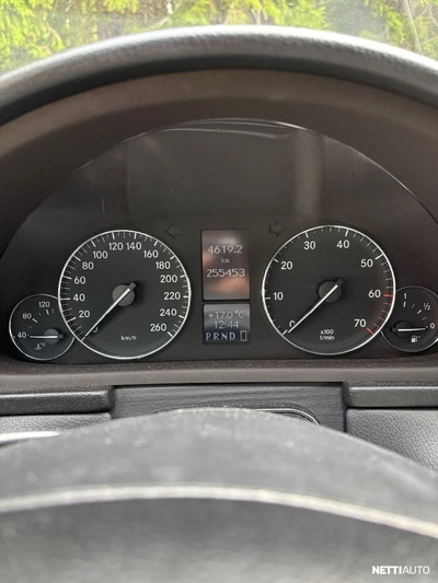 Mercedes-Benz C 2005, kuva 7/8