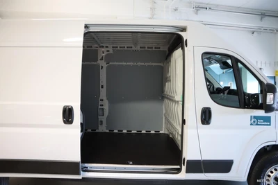 Citroen Jumper 2024, photo 4/24
