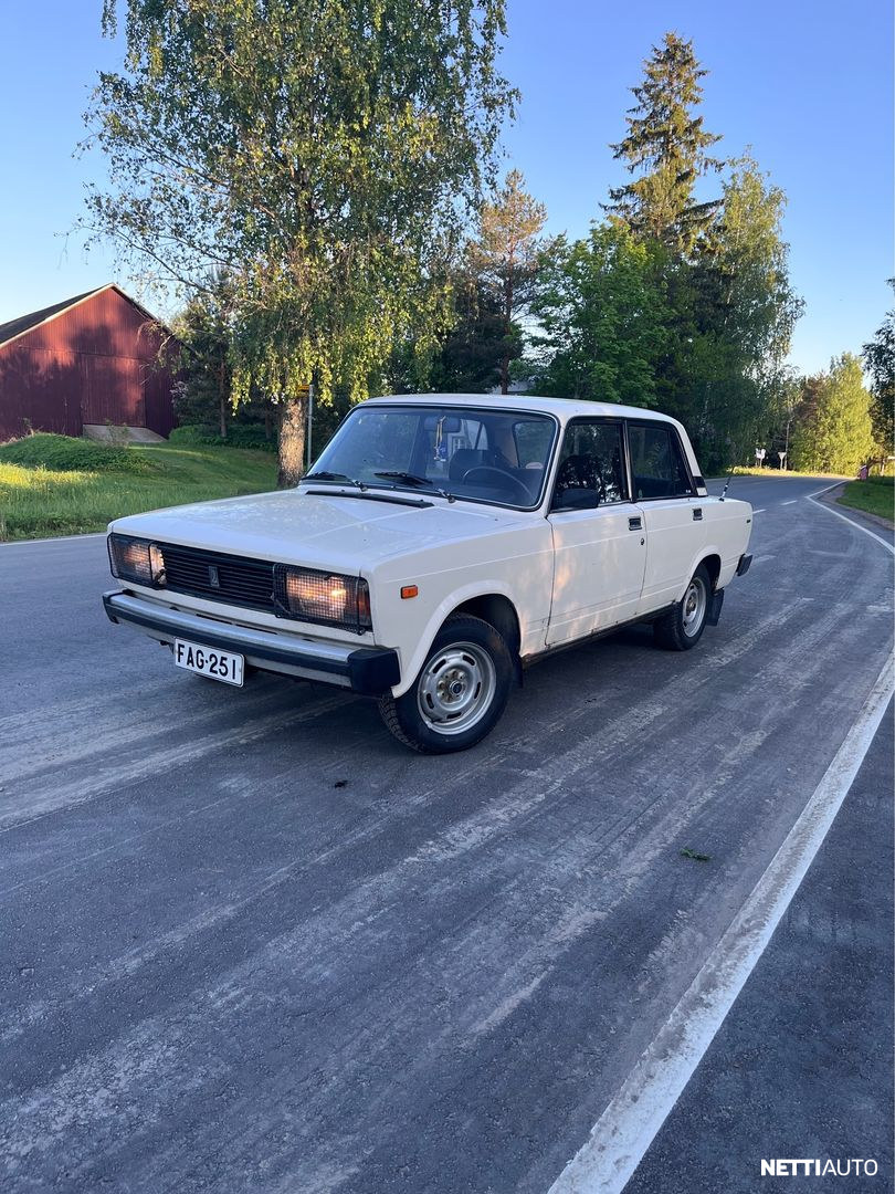 Lada 2105