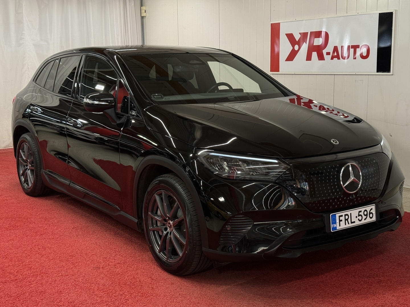 Mercedes-Benz EQE SUV