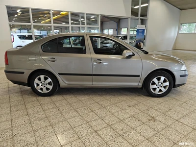 Skoda Octavia 1,9 TDI Elegance 2008, kuva 6/40