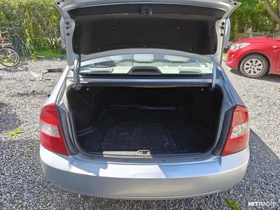 Kia Cerato 2,0 EX 4d 2005, photo 3/11