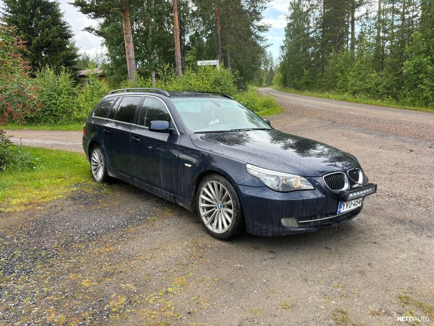 BMW 525