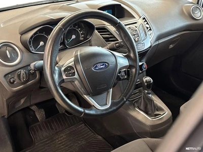 Ford Fiesta 2015, photo 6/24