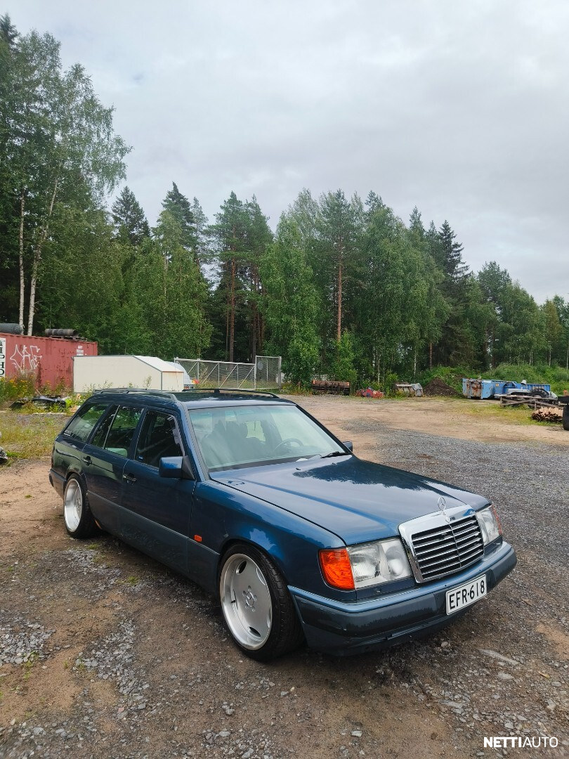 Mercedes-Benz 300