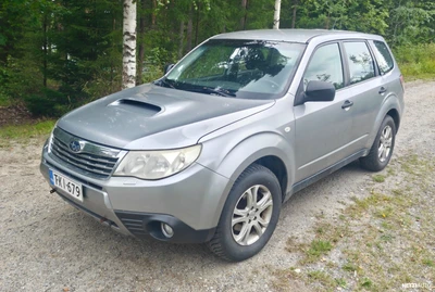 Subaru Forester 2,0 X TD BR 2010, kuva 2/8