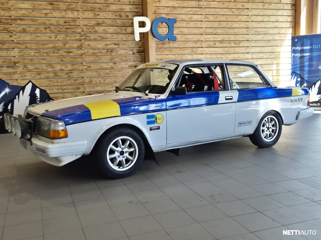 Volvo 242