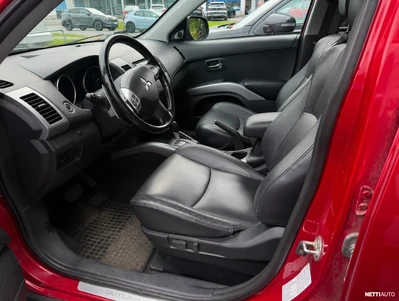 Mitsubishi Outlander 2011, photo 7/8