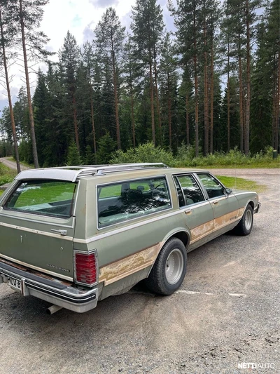 Pontiac Parisienne 1985, photo 7/12
