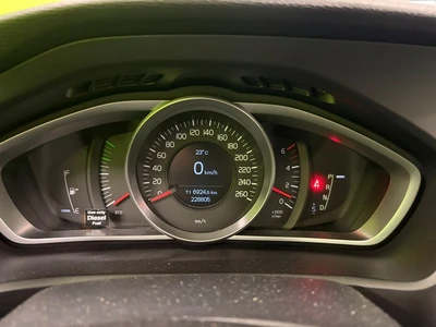 Volvo V40 D2 Momentum aut 2018, kuva 6/12