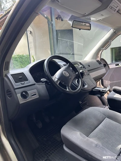 Volkswagen Multivan 2005, kuva 7/8