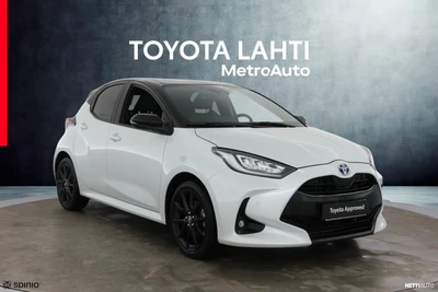 Toyota Yaris 1,5 Hybrid Premium 2023, photo 7/31